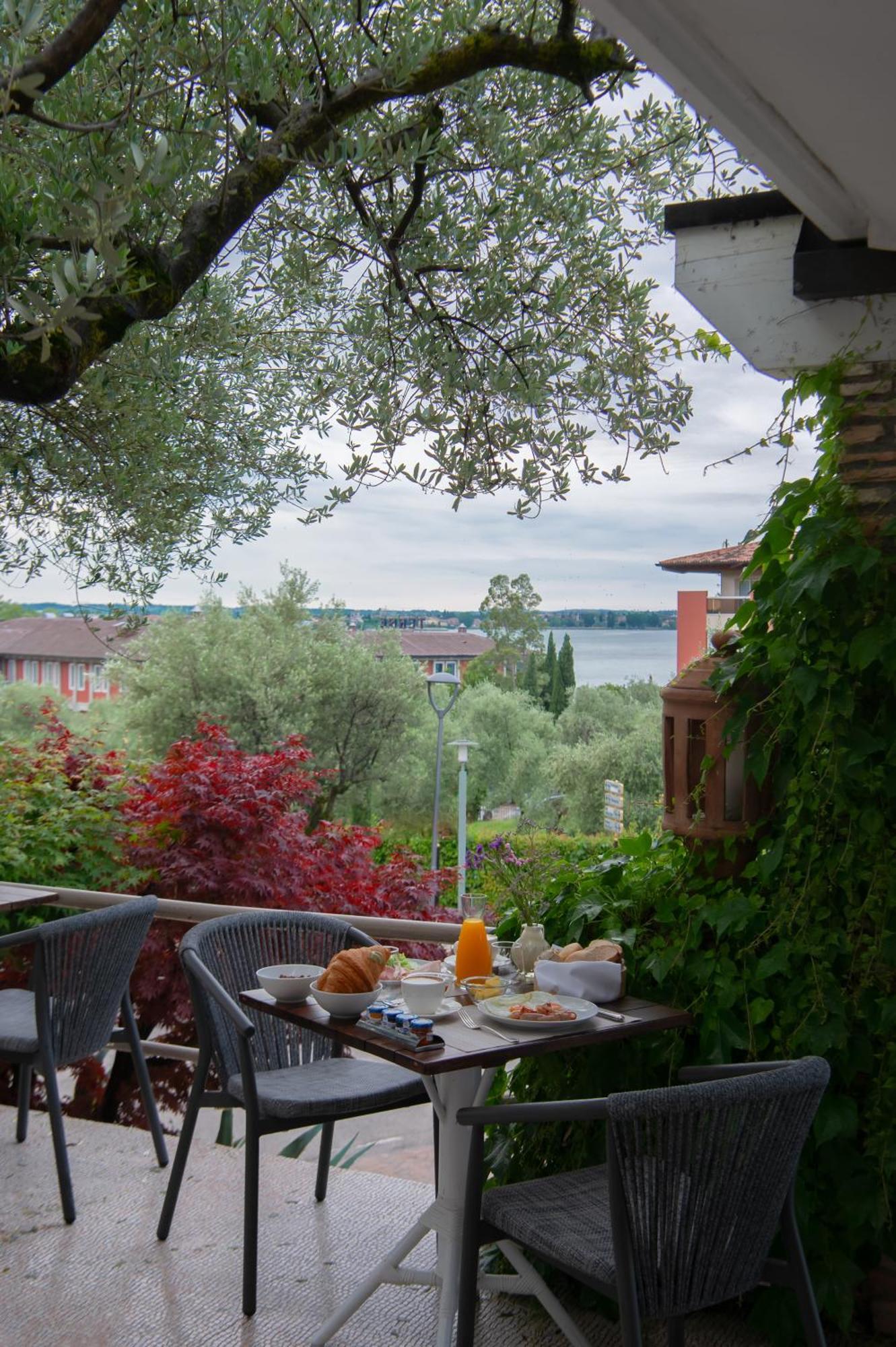 Olivi Hotel & Natural Spa Σιρμιόνε Εξωτερικό φωτογραφία